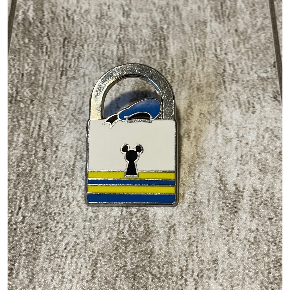 Disney Pin Donald Duck‎ Lock